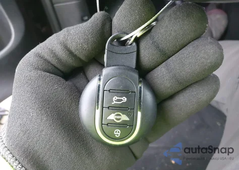 2016 Mini Cooper Clubman S from USA, damaged, VIN WMWLN9C53G2E47592